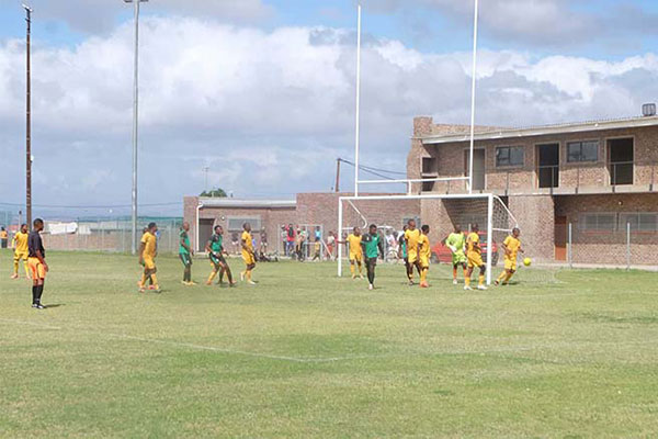 Infantry School FC – Junior en Senior Sokkeruitslae
